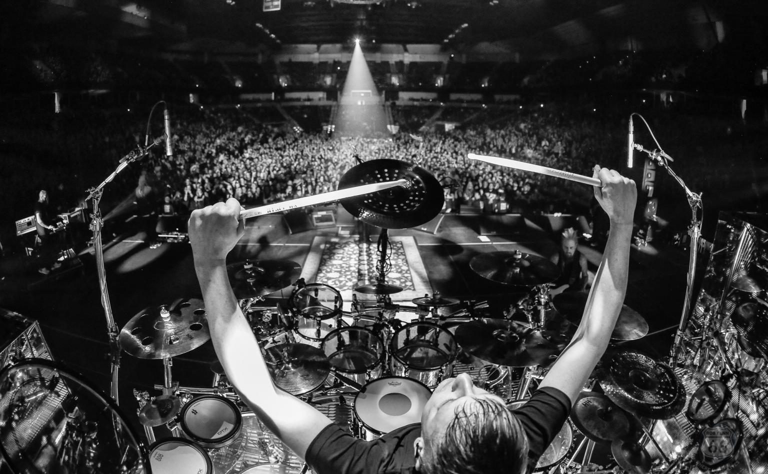 Ray Luzier - Photo: Robb Fenn